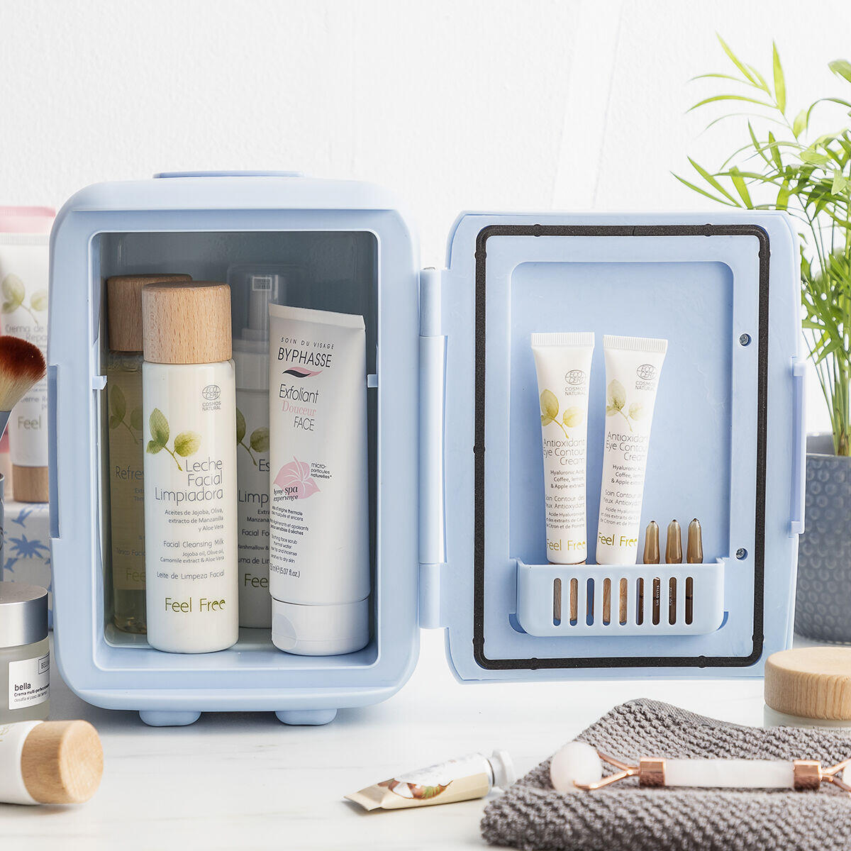 mini nevera para cosmeticos